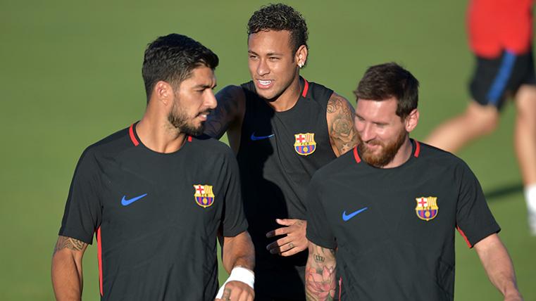 Luis Suárez, Neymar y Messi en un entrenamiento del Barça