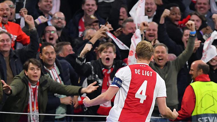 Matthijs Of Ligt, celebrating a marked goal in Champions League with the Ajax
