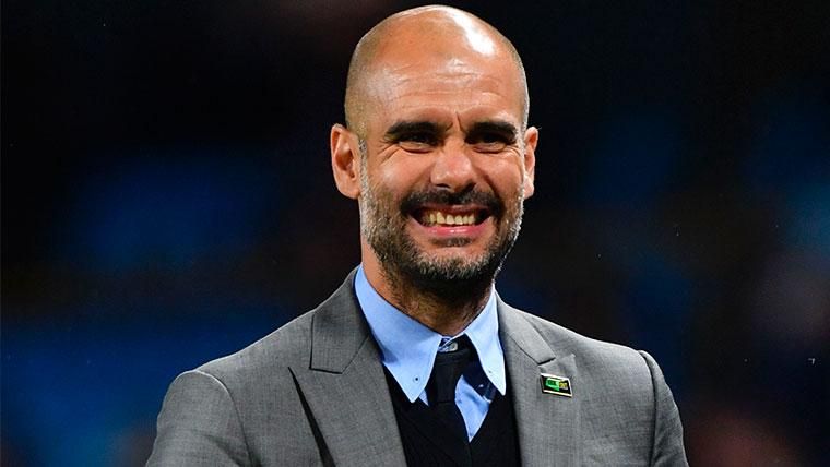 Pep Guardiola en un partido con el Manchester City