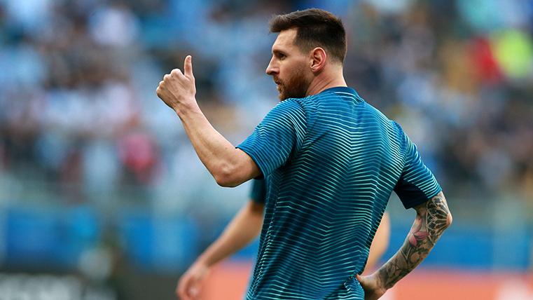 Leo Messi, durante un calentamiento con la selección de Argentina