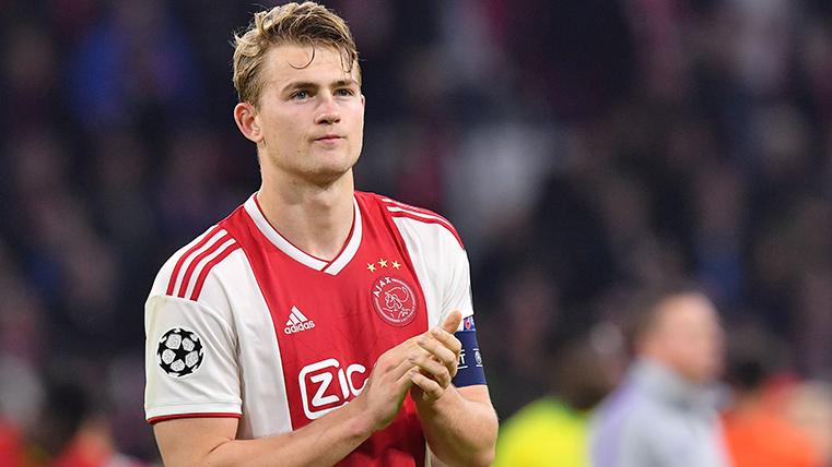 Matthijs Of Ligt, during a party with the Ajax in Champions League