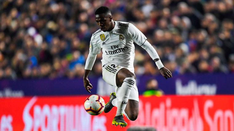 Vinícius, during a party of the past season