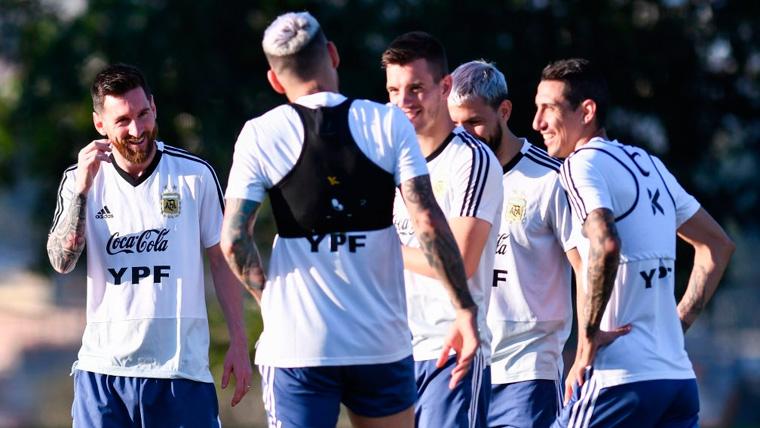 Los jugadores de la selección de Argentina en una sesión de entrenamiento