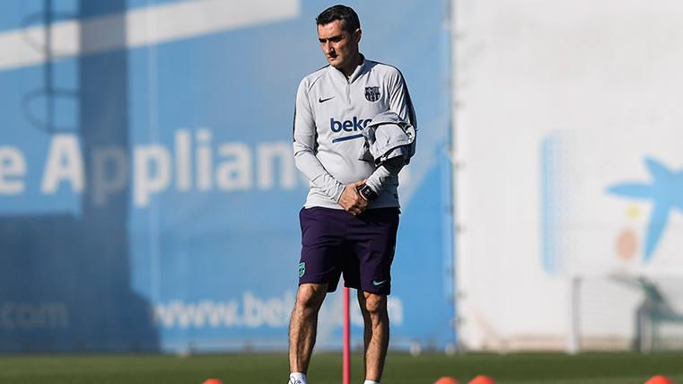 Ernesto Valverde, during a training in the field Tito Vilanova