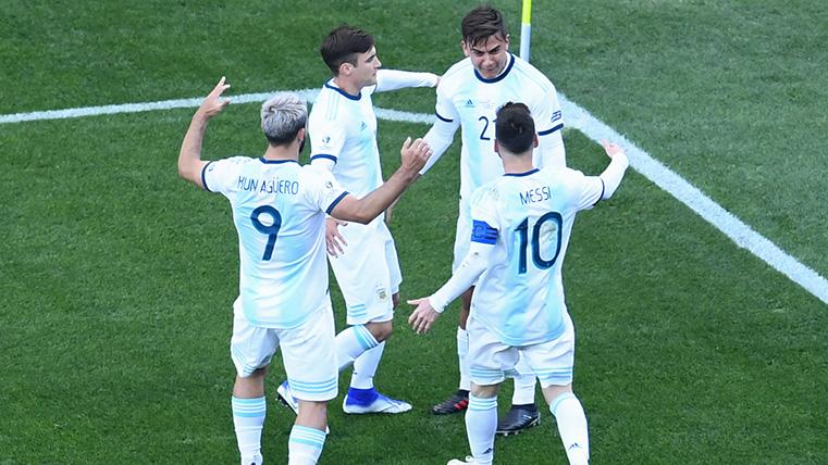 Argentina celebra uno de sus goles contra Chile
