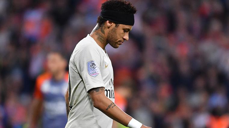 Neymar Jr, cabizbajo after an occasion failed with the PSG