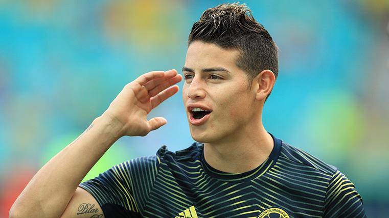James Rodríguez in a warming with Colombia