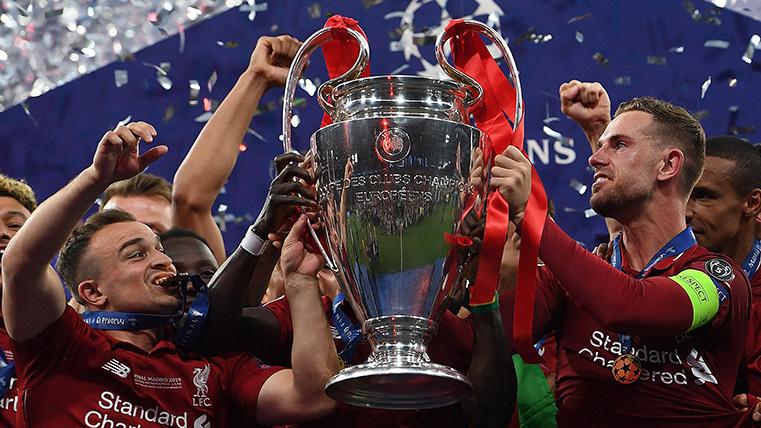 The Liverpool raises the Champions in the final