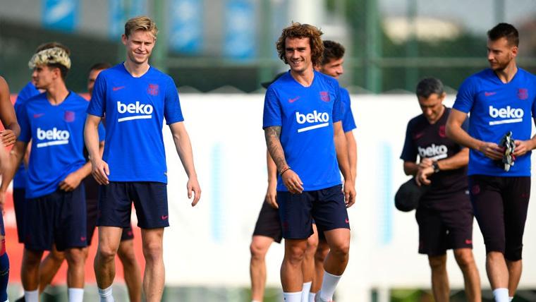 The players of the Barça in a session of training