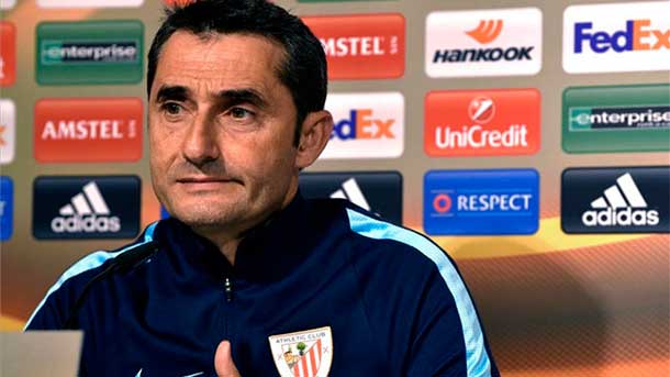 The trainer of the athletic of bilbao affirms that his players will go out to by all in front of the fc barcelona