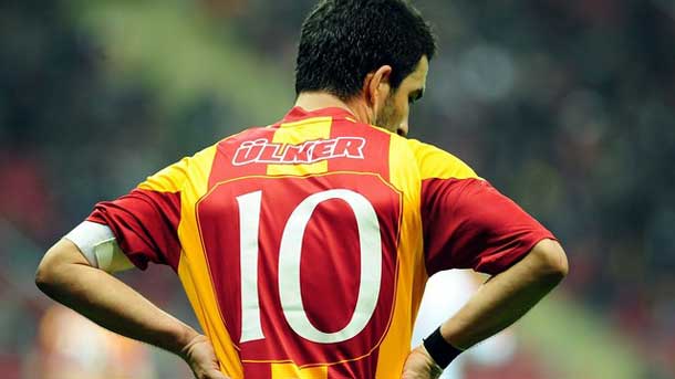 The Turkish midfield player, an enamoured of the game of the barça