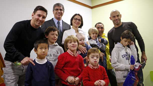 The fc barcelona fulfilled with a full afternoon of joys for the smallest