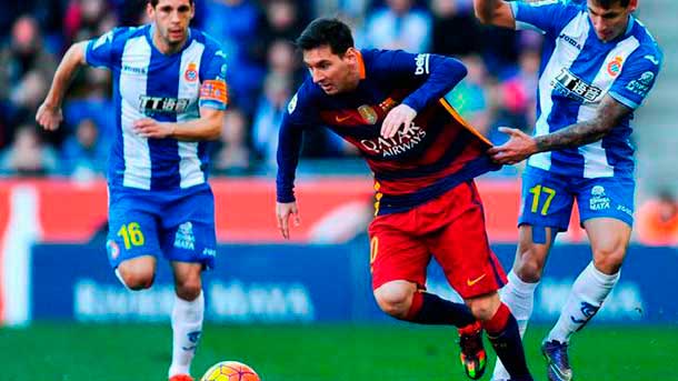 The áribtro of the espanyol fc barcelona covered  of glory with a regrettable performance that showed that it is not to the heights of the circumstances