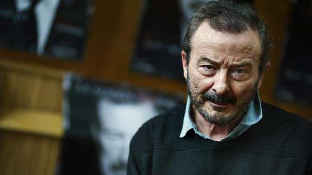 El actor español opina que iniesta y messi tienen "inteligencia futbolística"