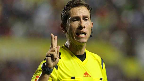 The referee of the real madrid real society will be the attendant to direct the next derbi Catalan between fc barcelona and espanyol