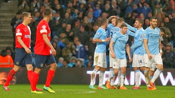 The manchester city surpasses to the cardiff (4 2) in the premier
