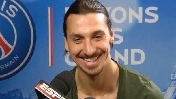 Ibrahimovic: "messi Does things that only attain  in the video games"