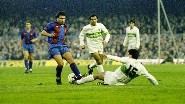 The elche visits the camp nou, 24 years afterwards