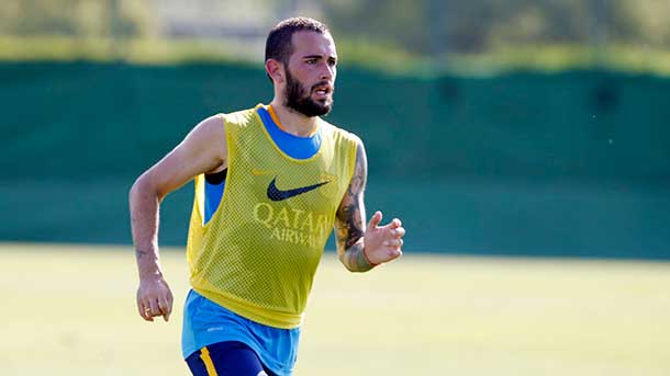 El jugador catalán espera llegar en buena forma a enero para ganarse un puesto titular en el barça y con españa