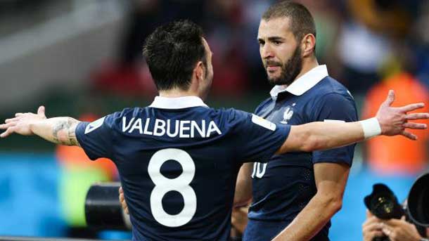 The player of the French selection has loaded against karim benzema