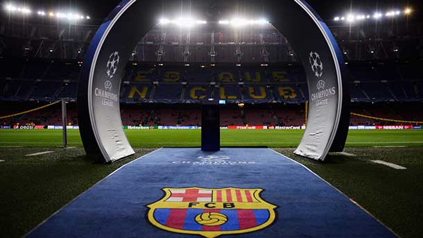 La afición del fc barcelona volvió a manifestarse en contra de la uefa en el partido ante la as roma