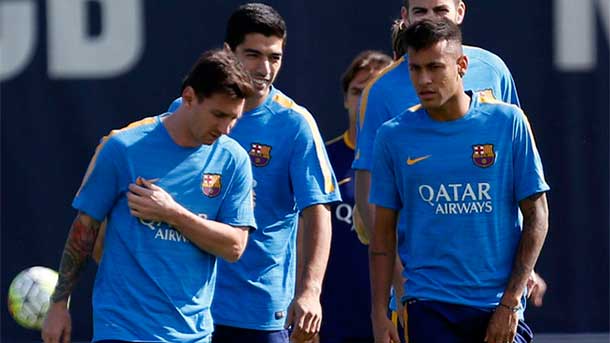 Messi, neymar y luis suárez vuelven a juntarse en un terreno de juego casi dos meses después