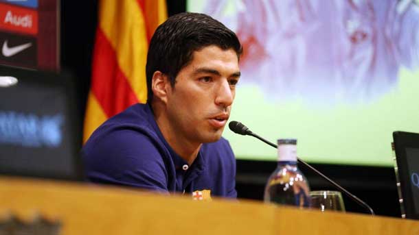 The forward of the fc barcelona speech in press conference on the classical