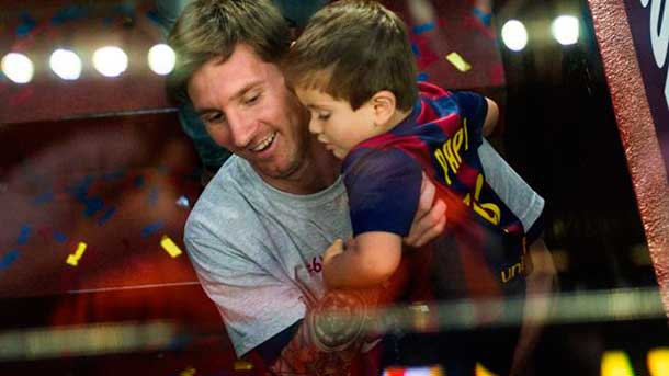 The Argentinian star was present in the camp nou beside his son thiago