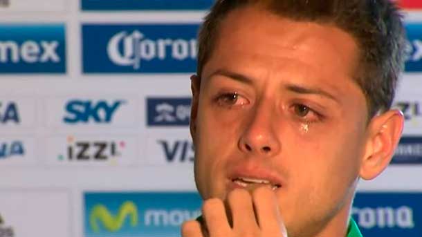 The Mexican forward cried when remembering the importance of his family and the difficult moments