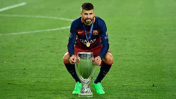 El central del fc barcelona ha sido galardonado como mejor jugador catalán por delante de aleix vidal y kiko casilla