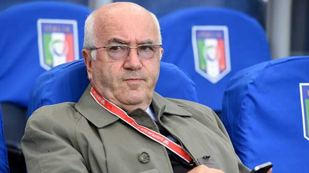 The president of the Italian federation of football smashes into gays and Jewish