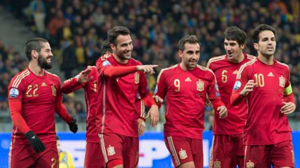 Spain fulfils the formality in front of ucrania without any culé title (0 1)