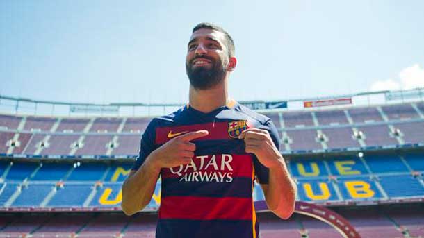 The Turkish midfield player of the fc barcelona is now concentrated with turquía