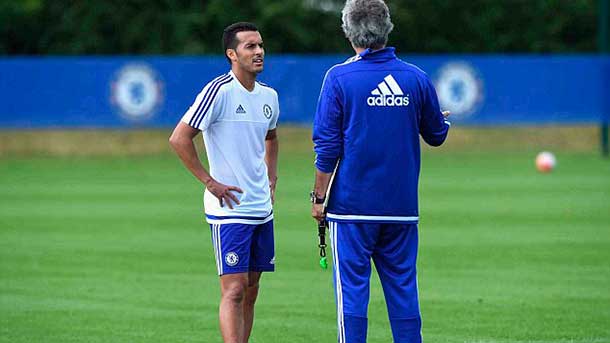 Mourinho wanted before to martial that to pedro and conformed  with the Canarian