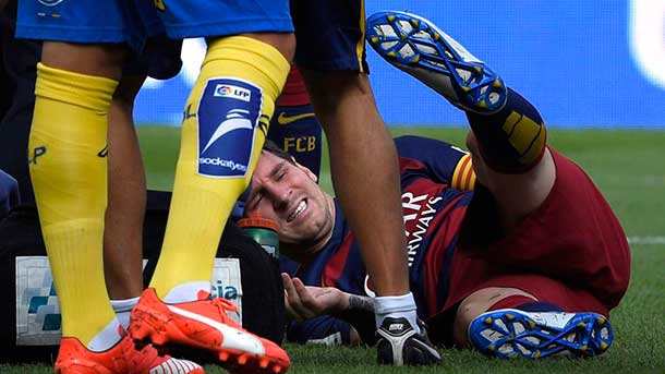 Leo messi se lesiona la rodilla ante la ud las palmas