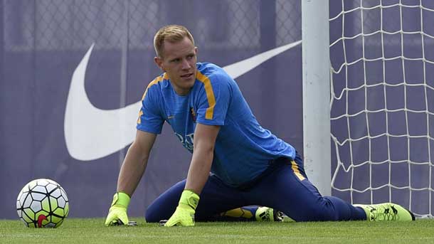 The changing room of the fc barcelona denies to be judging to ter stegen