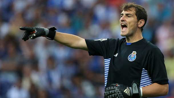 The ex goalkeeper of the real madrid felt  little defended in the white group