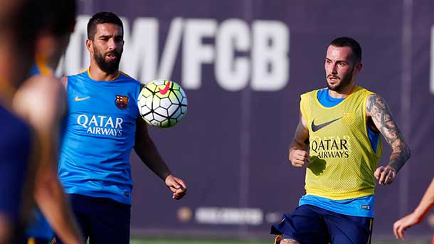 The signings blaugranas burn turan and aleix vidal will not be able to debut in the derbi in front of the espanyol