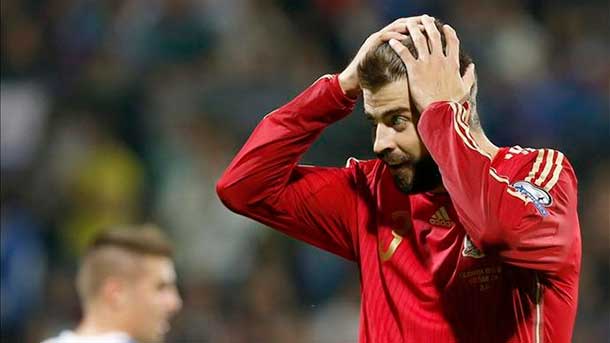 El central del fc barcelona gerard piqué volvió a ser pitado en un partido de la selección española
