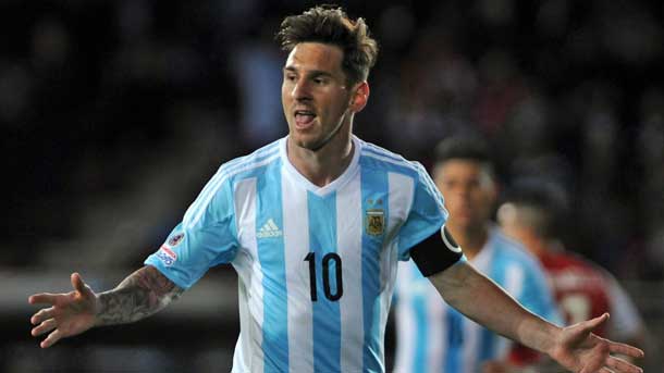 El astro del fc barcelona aseguró que seguirá jugando con argentina