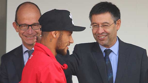 The aim of the fc barcelona is that neymar withdraw  some day in the club
