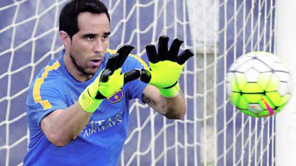 The Chilean goalkeeper of the fc barcelona is conscious that it is in disadvantage