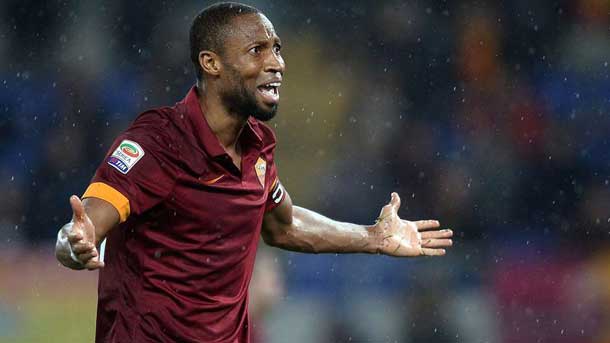 Seydou keita Will confront  with the blunt against the fc barcelona in the gamper