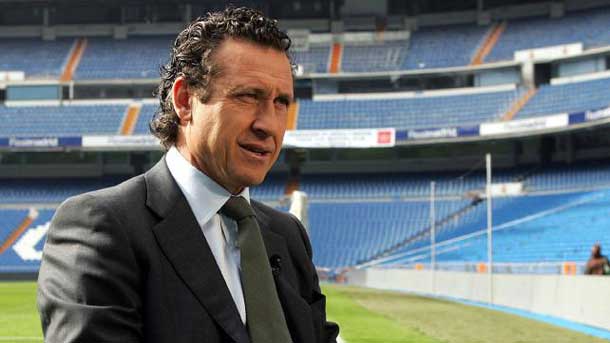 The ex director of the real madrid defends to messi of the criticisms