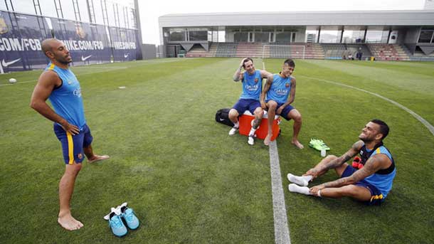 Messi, alves, neymar and mascherano have exercised  in the ciutat esportiva