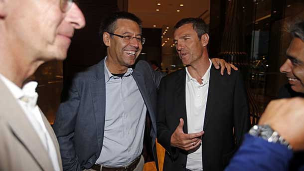 Bartomeu and robert fernández gather  to speak of the exits