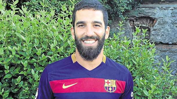 El jugador turco concedió una entrevista desde estambul