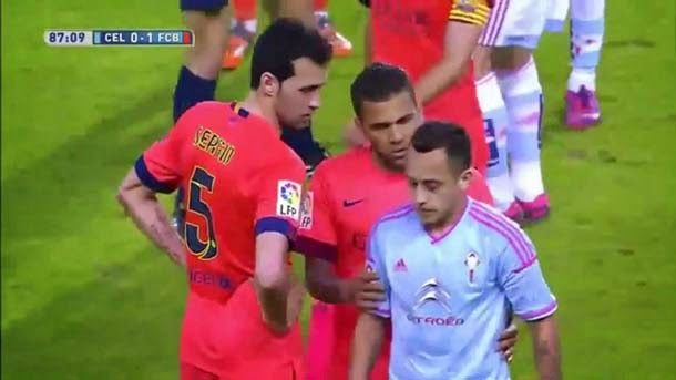 The Chilean player launched a piece of lawn to sergio busquets