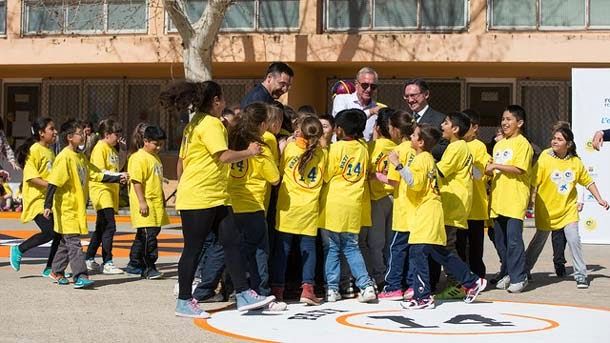 The foundation of the barça and the foundation johan cruyff collaborate in the improvement of school installations