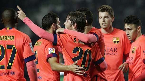 The midfield player of the fc barcelona marked a golazo against the elche